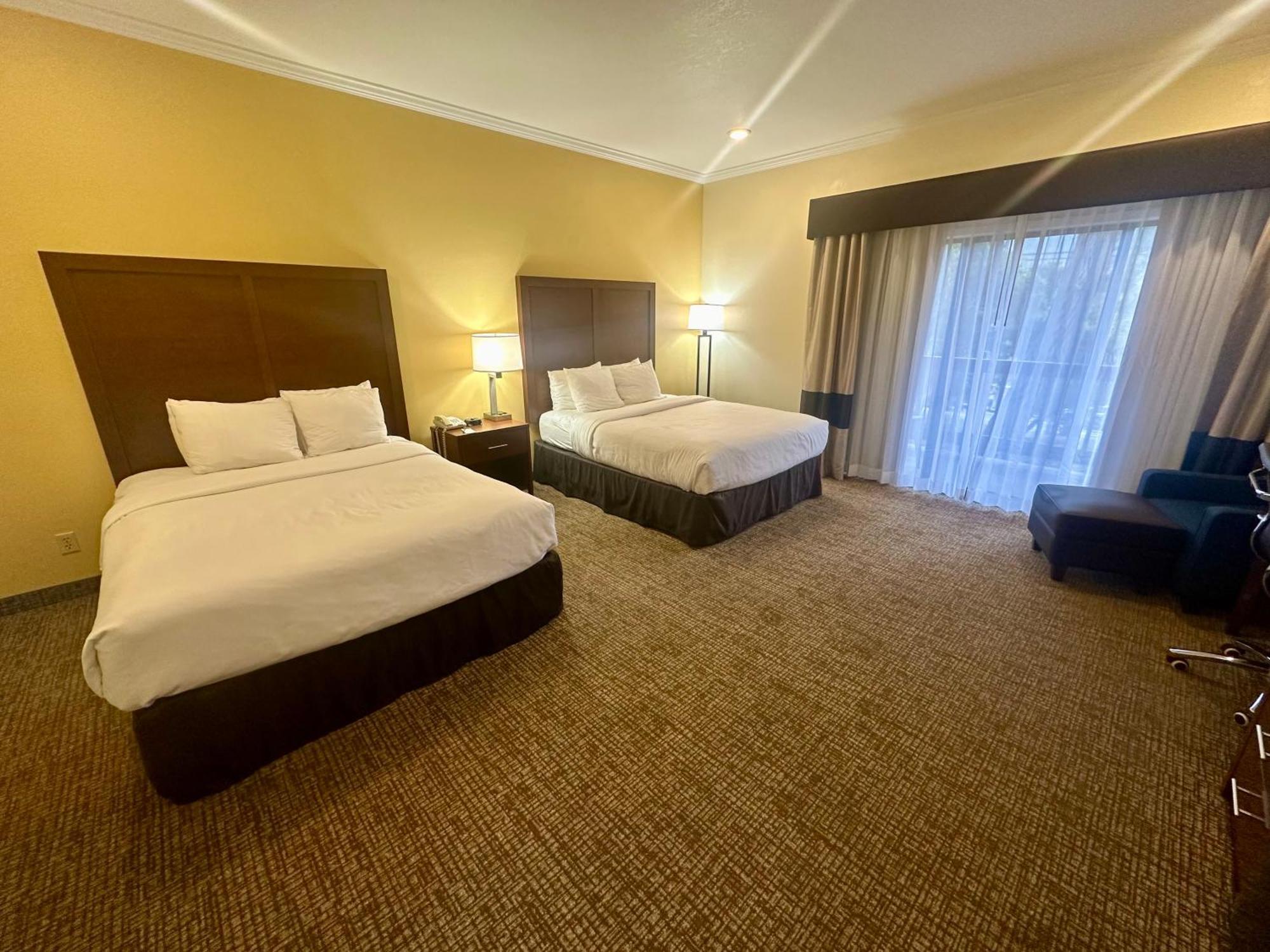 Comfort Peninsula Airport Locanda