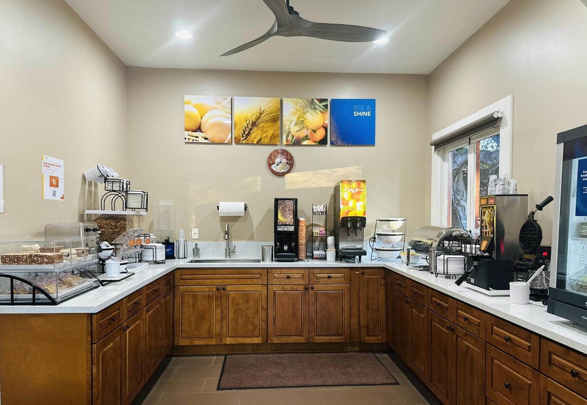 Comfort Peninsula Airport Locanda Monterey