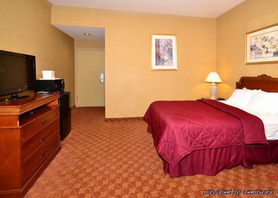 Comfort Peninsula Airport Locanda 2*